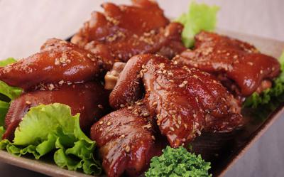 四川特色烤豬蹄技術(shù)培訓(xùn)，用法考究美容之佳品